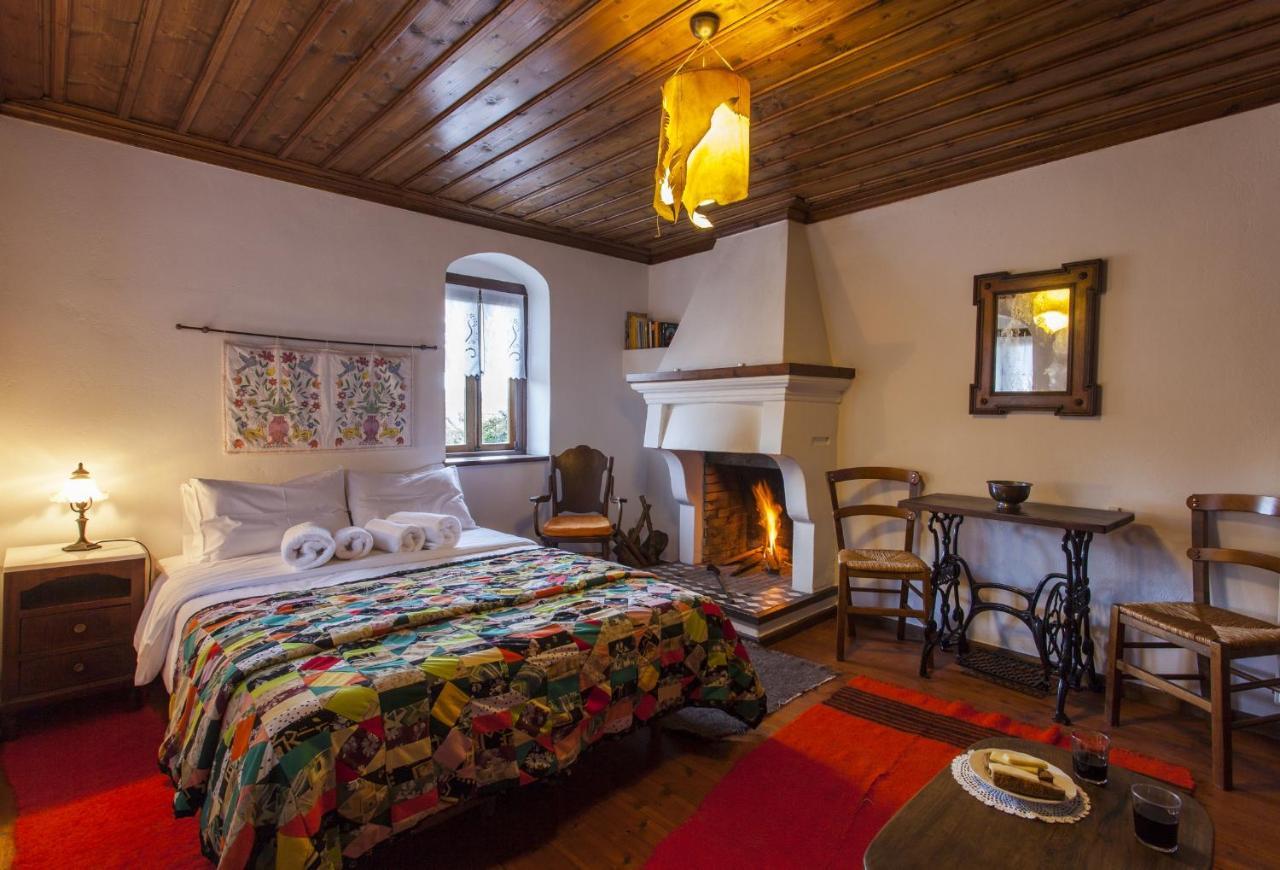 Mpelleiko Hotel Stemnitsa Buitenkant foto