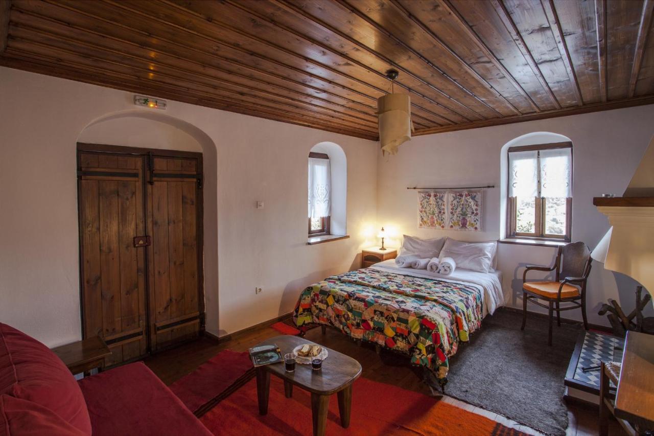 Mpelleiko Hotel Stemnitsa Buitenkant foto
